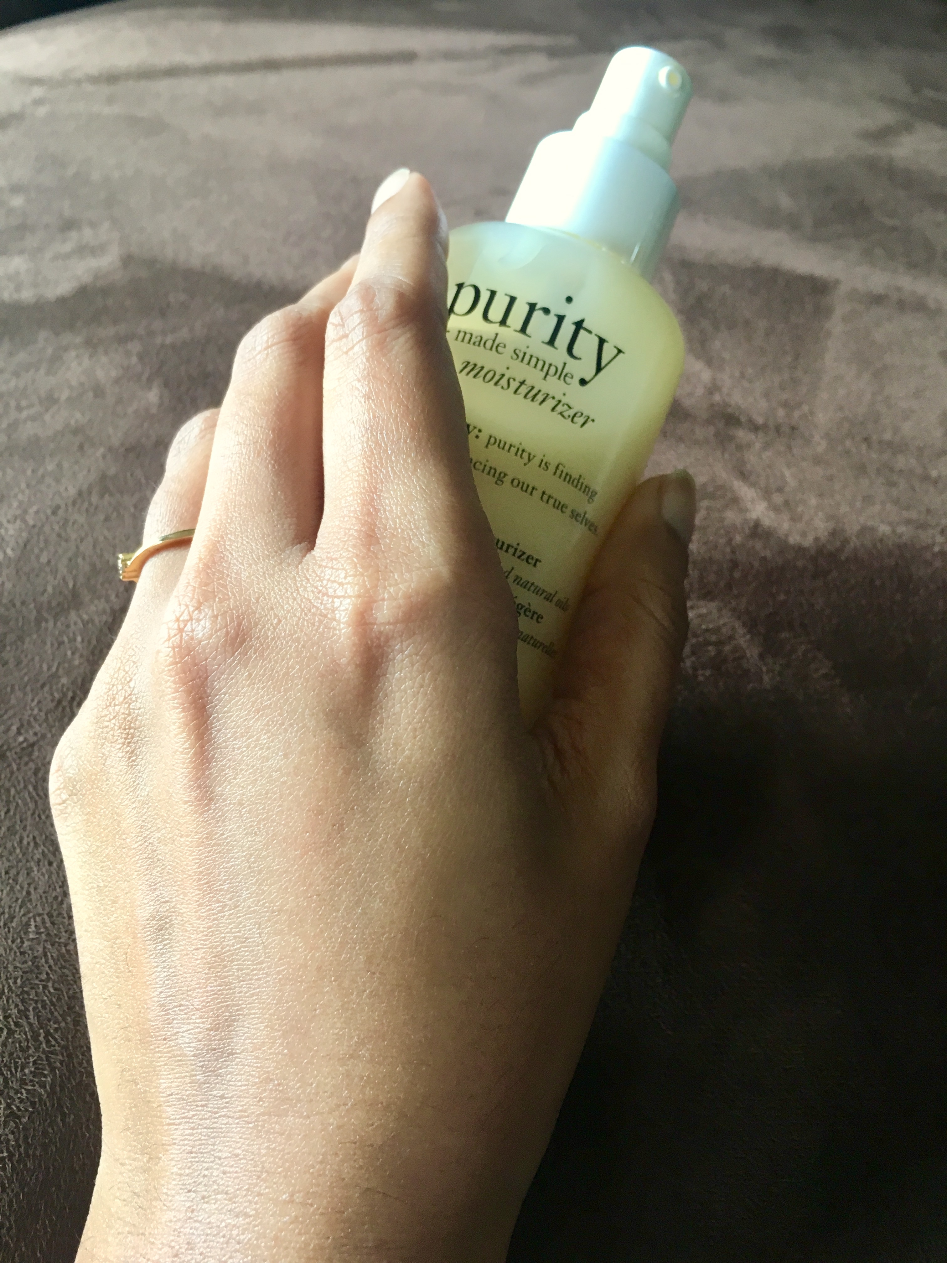 Philosophy Purity Made Simple Ultra-Light Moisturizer absorbed
